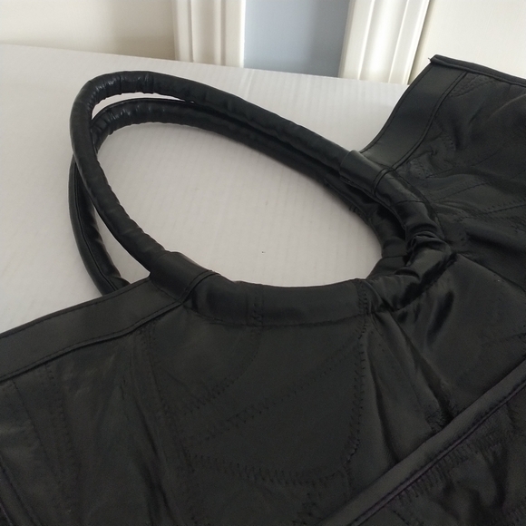 Navarre Leather Co. Oversized Black Leather Tote - Picture 8 of 12